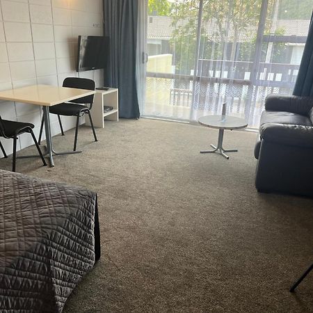 Aaron Court Motel وانجاري المظهر الخارجي الصورة